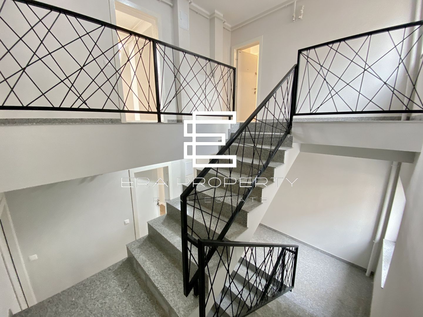 Penthouse 4 camere, 103 mp -intabulat - zona Aeroport Sibiu - Poză 13