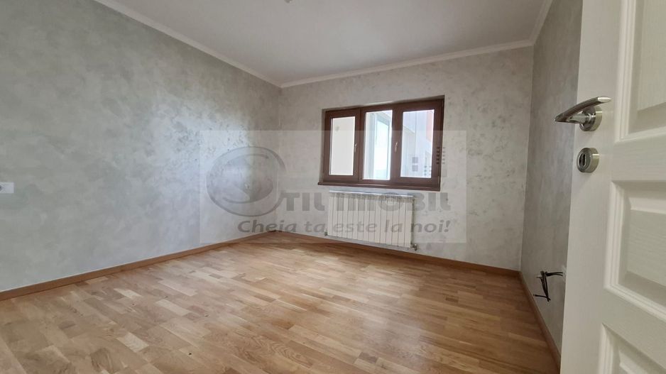 Liber, apartament 2 camere, 53 mp, Nicolina - Belvedere, baie cu geam - Poză 6