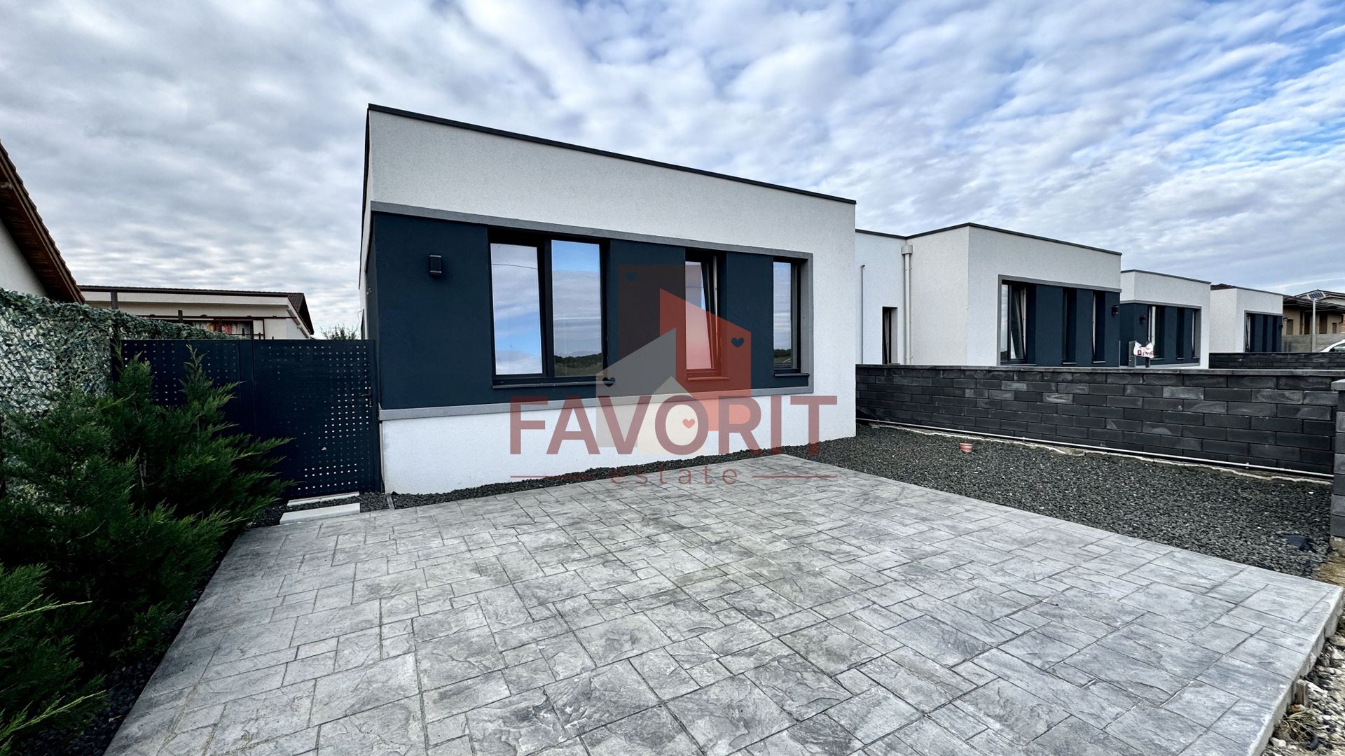 Duplex Individual pe Parter | 4 camere | La Asfalt | Toate utilitatile - Poză 1