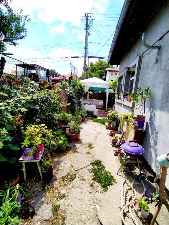 Casa la curte 3 camere, teren total 250 mp, zona Mihai Bravu - Poză 17