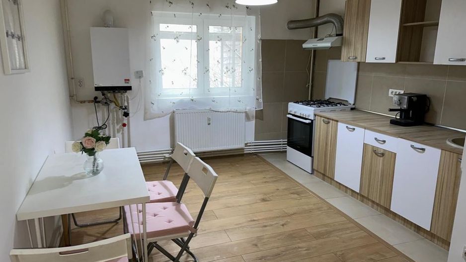 Inchiriere Apartament 3 camere, renovat recent, 80 mp, lângă metrou Timpuri Noi - Poză 3