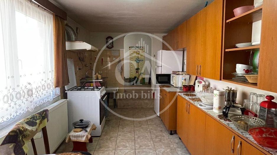 Casa de vanzare cu 4 camere in zona Nufaru,  Oradea - Poză 11