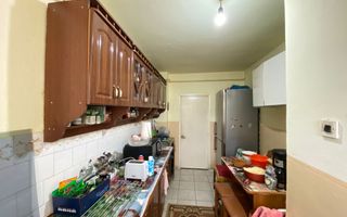 Apartament renovabil cu 4 camere decomandate, cu garaj,  zona Traian - Poză 8
