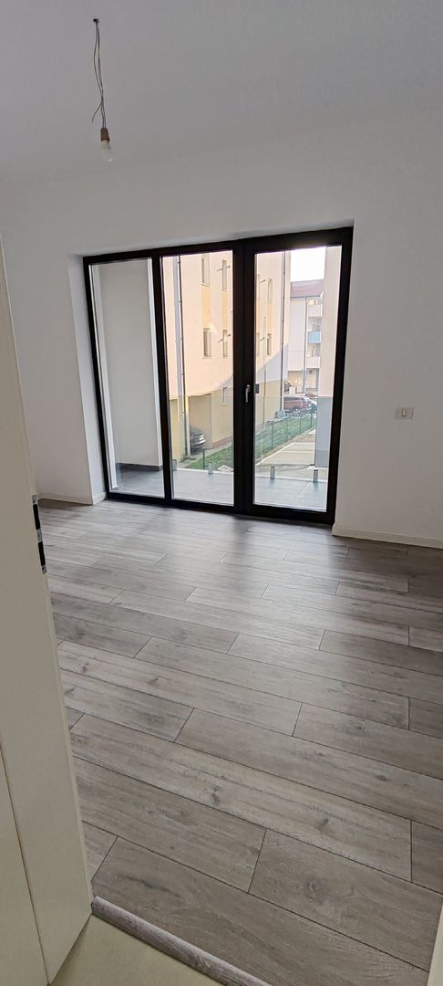 Apartament 2 camere, et 1 finisaje excelente, Giroc in spate Hotel IQ - Poză 2