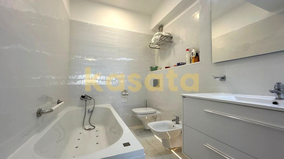 3 camere I White Tower I vedere panoramica I terasa 27 mp I et 7 - Poză 20