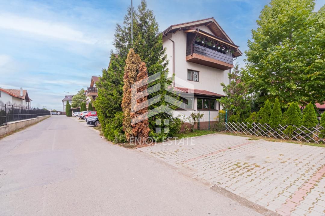 Apartament 4 camere si Curte Proprie | Parcare Inclusă - Poză 23