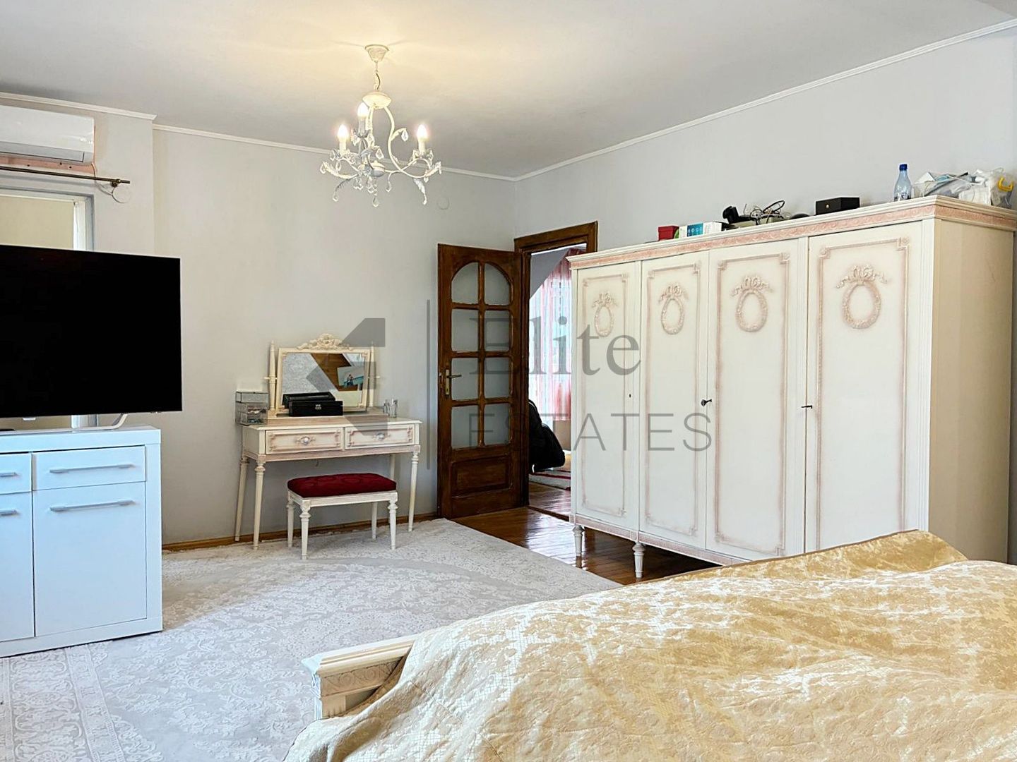 Casa singura in curte ultracentral in Oradea - Poză 12
