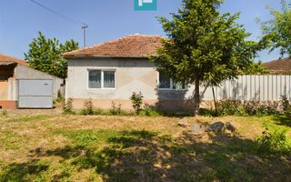 Casă cu 4 camere în Cruceni - Poză 1