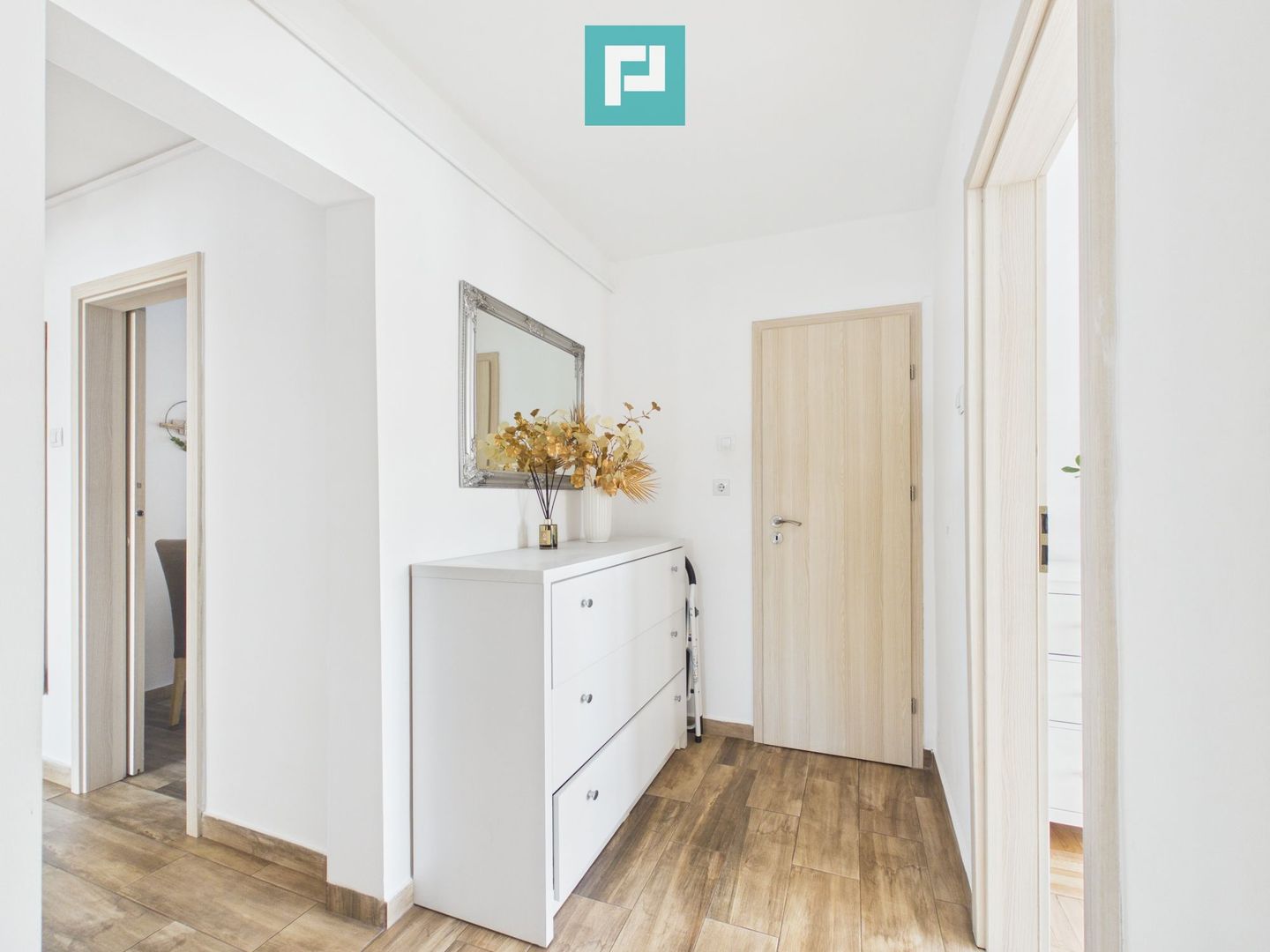 Apartament superb cu 5 camere, in Vlaicu - Poză 17