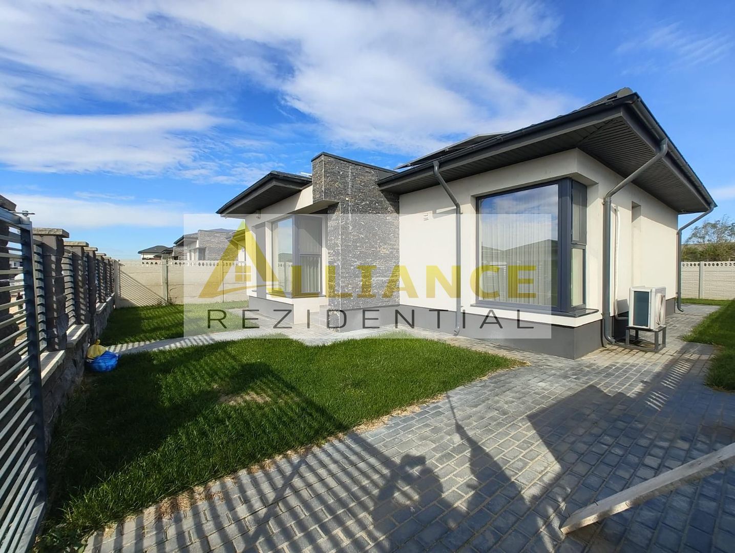 Casa individuala - 3 camere-Teren 375 mp-PANOURI SOLARE - Poză 1