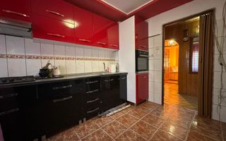 3 camere | etaj 2 | centrala proprie | zona excelenta | - Poză 5