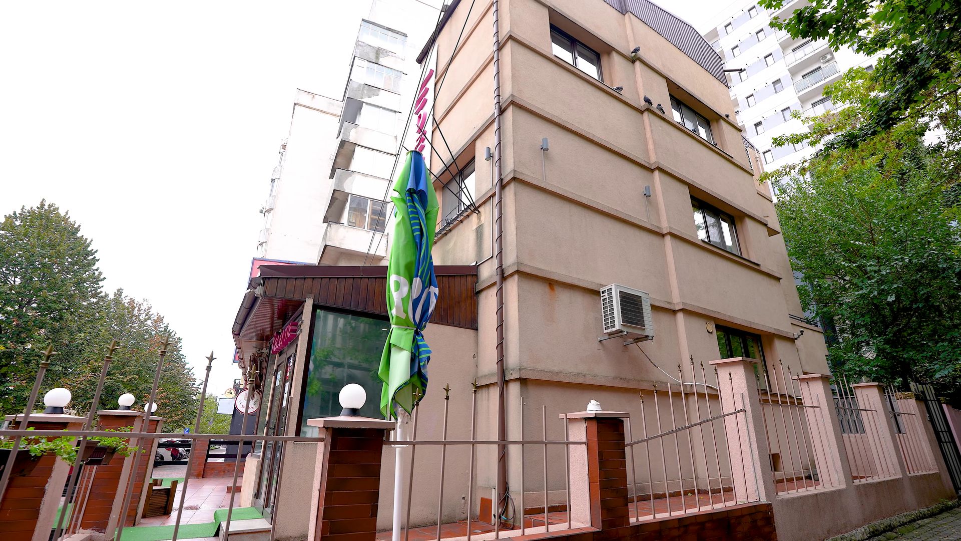 Casa Vila 12 camere de vanzare Calea Calarasilor Bucuresti Sector 3 - Poză 2