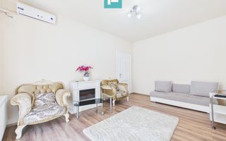 Apartament ultracentral, renovat, cu garaj - Poză 12