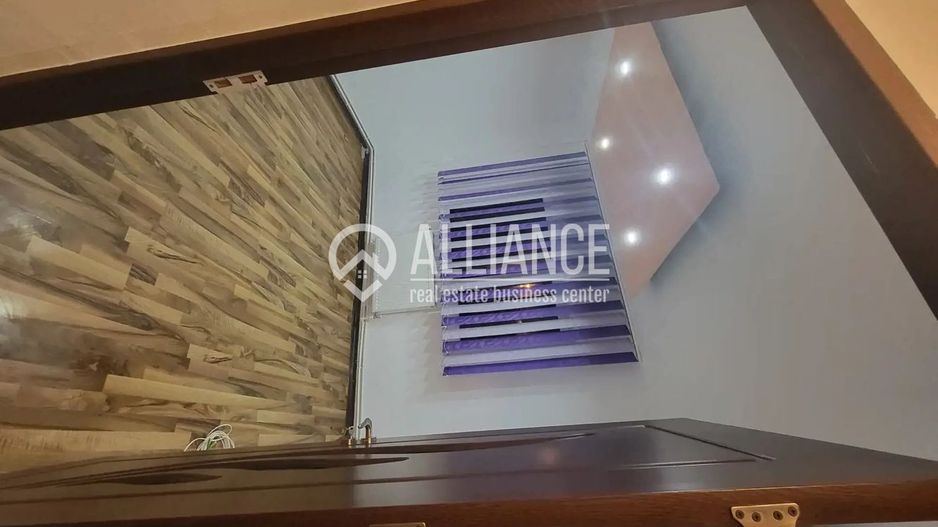 Eliberării (zona Marvimex)-Apartament 3 camere de inchiriat-COD 08 - Poză 2