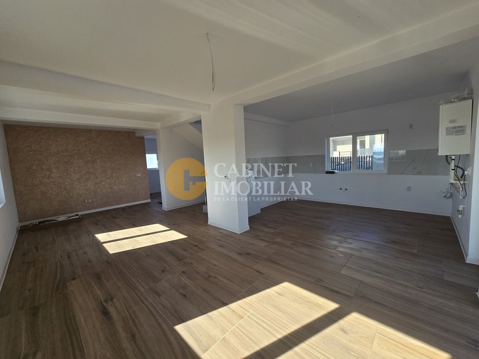 MIROSLAVA - Casa individuala - 4 camere - teren drept - finisaje moderne - Poză 2