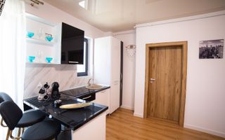 Apartament prima linie la mare, et.3 mobilat si utilat - Poză 13