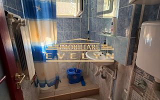 Apartament 3 camere + mansardă autorizată de vânzare – Zona Școala Nr. 7 - Poză 9