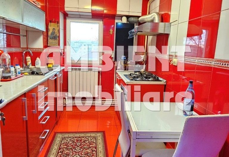 Apartament cu 3 camere, etaj 3, mobilat si utilat, zona GARA; - Poză 9