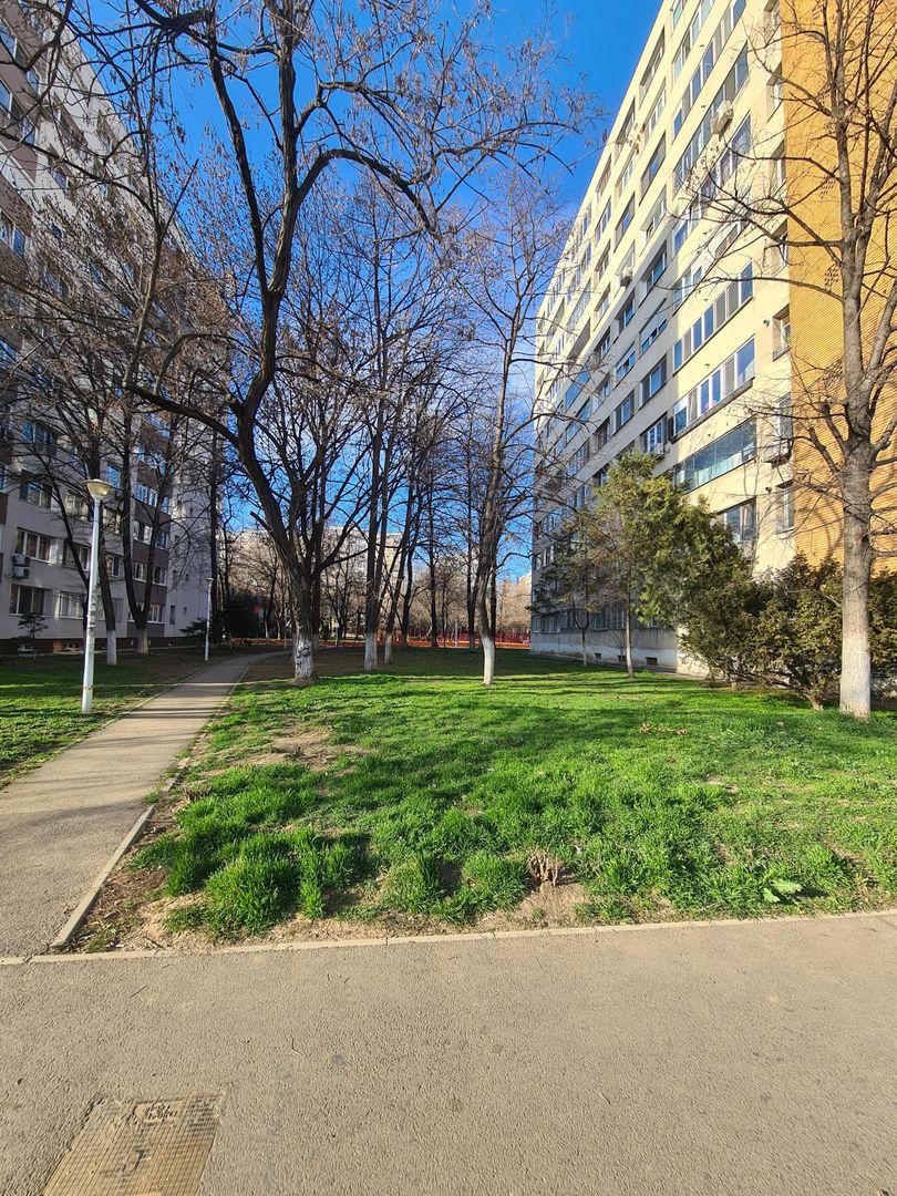 Apartament 3 camere Drumul Taberei - Poză 2