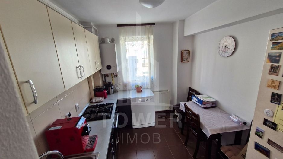 Apartament cu 3 camere - Frunzei - Poză 2