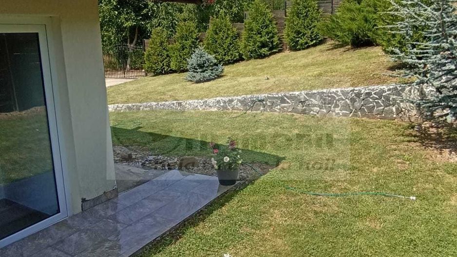 Casa de vanzare in zona linistita - 125.000 euro - Poză 1