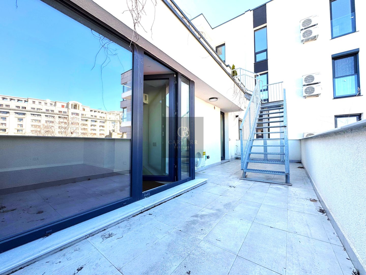 2 CAMERE + TERASĂ LA ETAJ | PALATUL PARLAMENTULUI | COMISION 0 - Poză 11