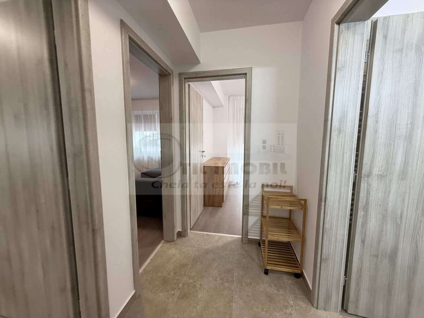 2 CAM DECOMANDAT BUCIUM LIDL LOC PARCARE PRIMA INCHIRIERE - Poză 3