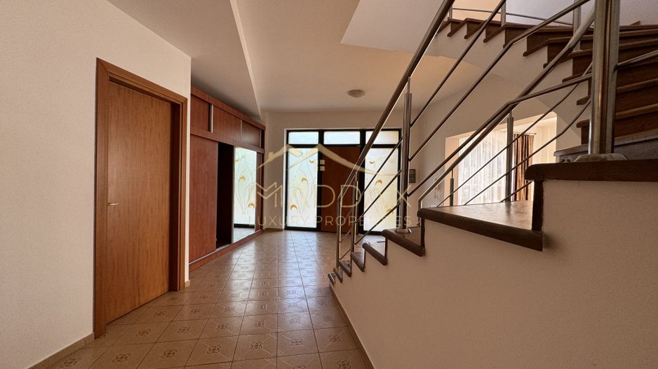 Vila Individuala 7 camere*Piscina*Teren 1000 mp / 8 parcari// Erou Iancu Nicolae - Poză 19