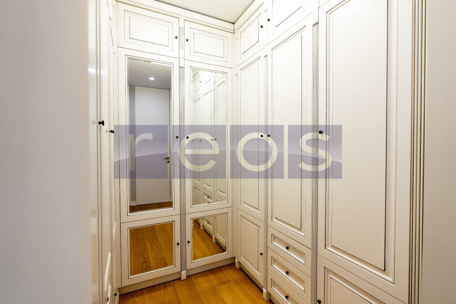 APARTAMENT PREMIUM ZAMBACCIAN | 206 MP | 4 CAMERE| LOC PARCARE - Poză 12