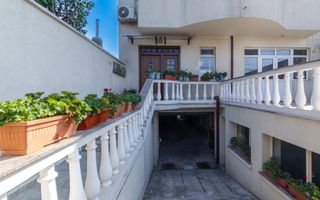 Vila S+P+2E+ M, garaj si spatiu comercial, Km4-5 - Poză 19