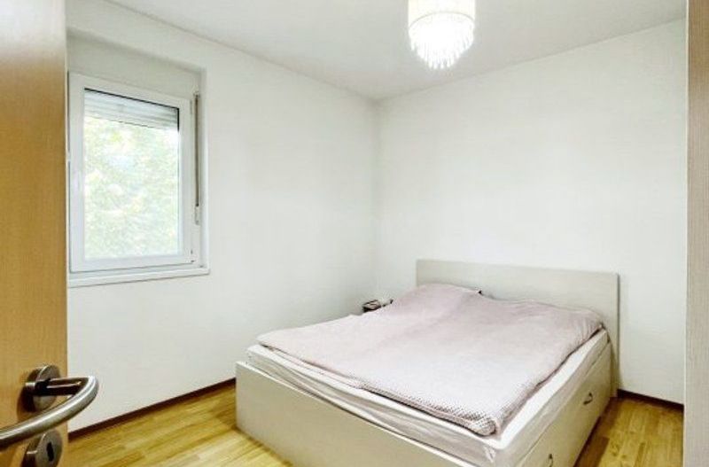 Apartament cu 3 camere, et 1, loc de parcare și spațiu de agrement, zona Lipovei - Poză 8