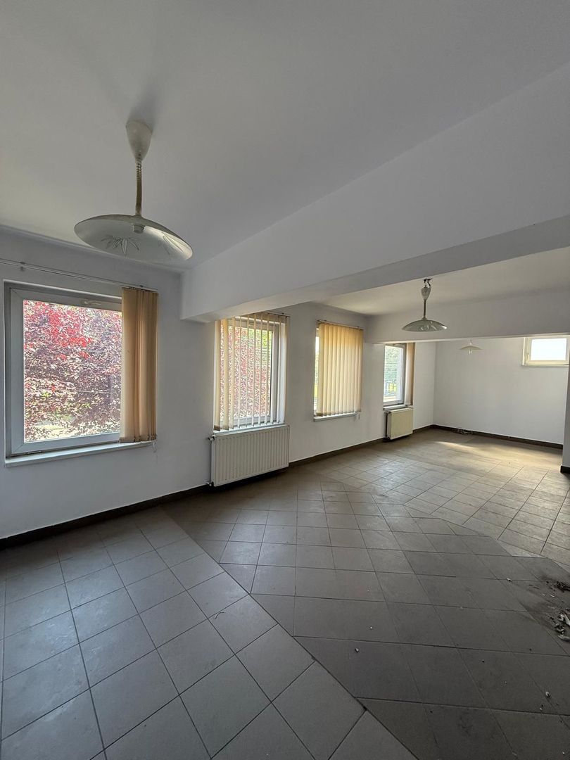 Nr. 24 spatiu de inchiriat destinat birourilor zona excelenta - Poză 1