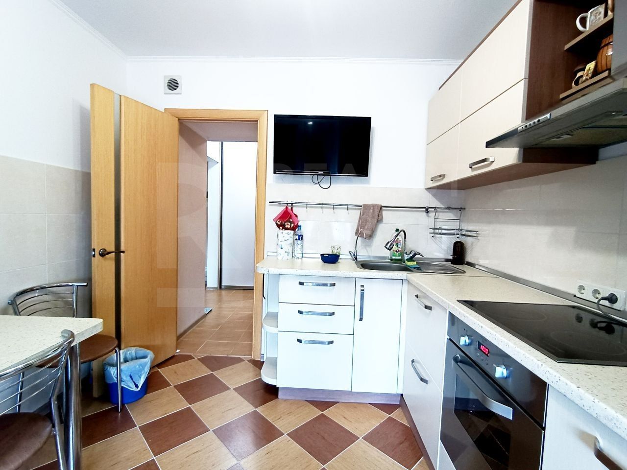 Chirie, apartament 3 camere, strada Mircea cel Bătrin, Ciocana - Poză 9