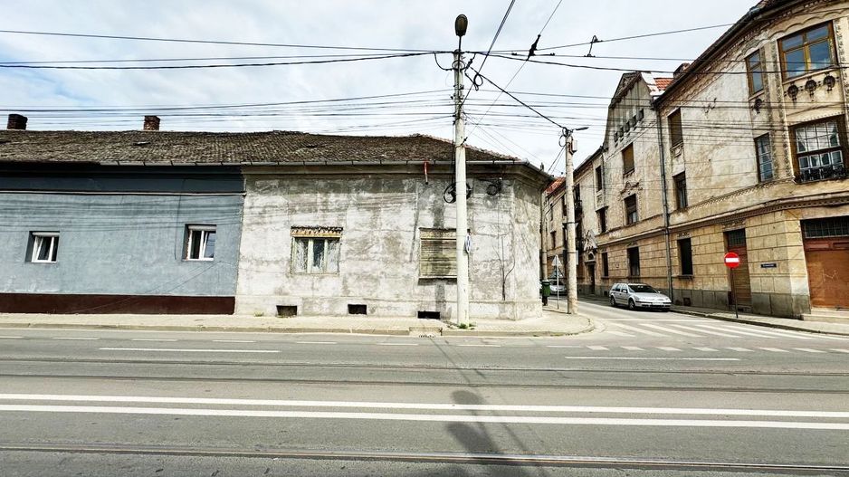 Apartament de renovat. Strada E. Gojdu, nr 18. - Poză 1