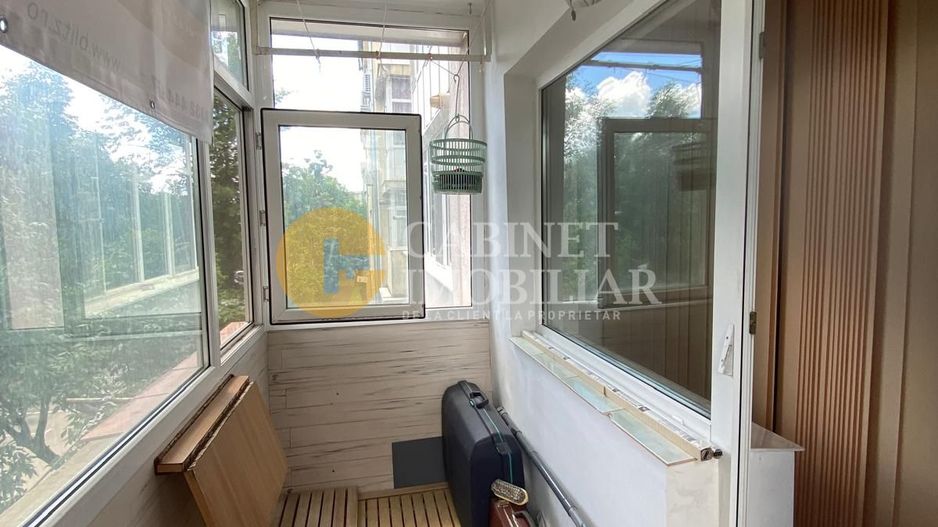 Galata - 2 Camere Decomndat - Etaj 2 - Bloc 1980 - Poză 7