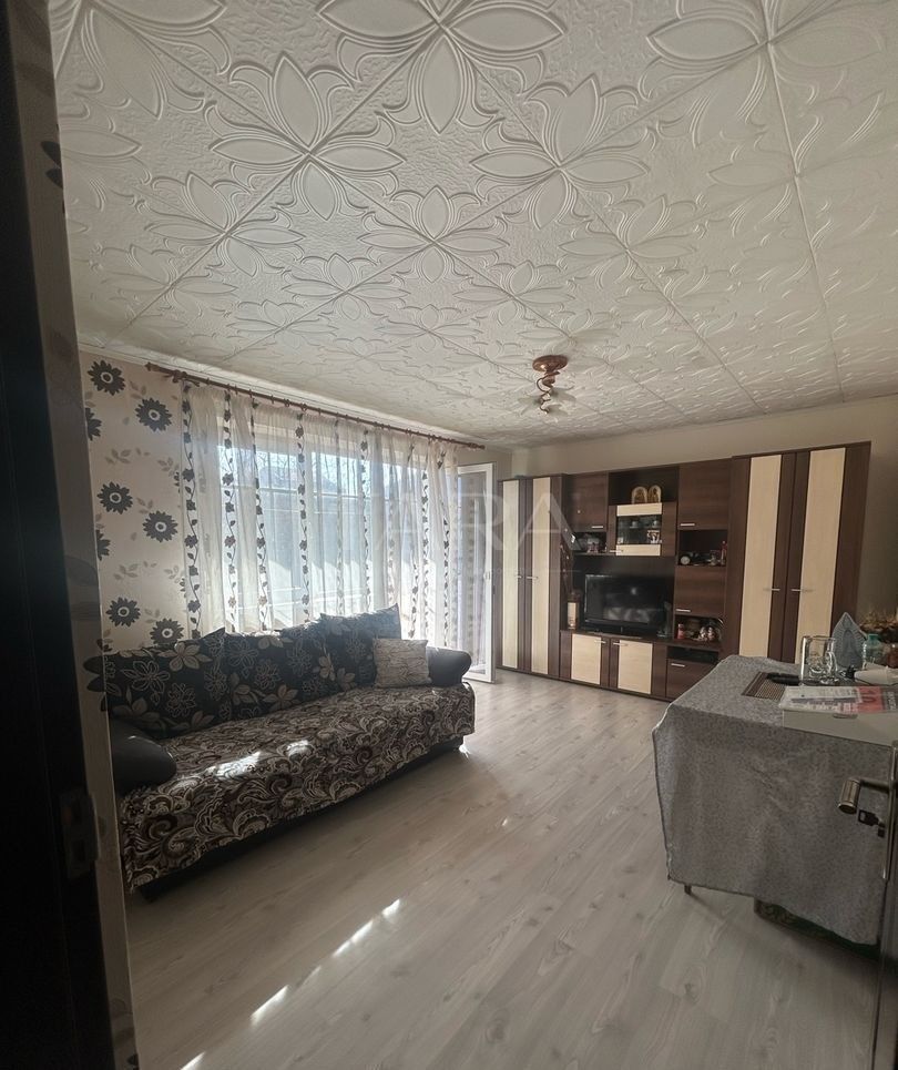 Apartament cu 3 camere de vânzare în zona Manastur. - Poză 1