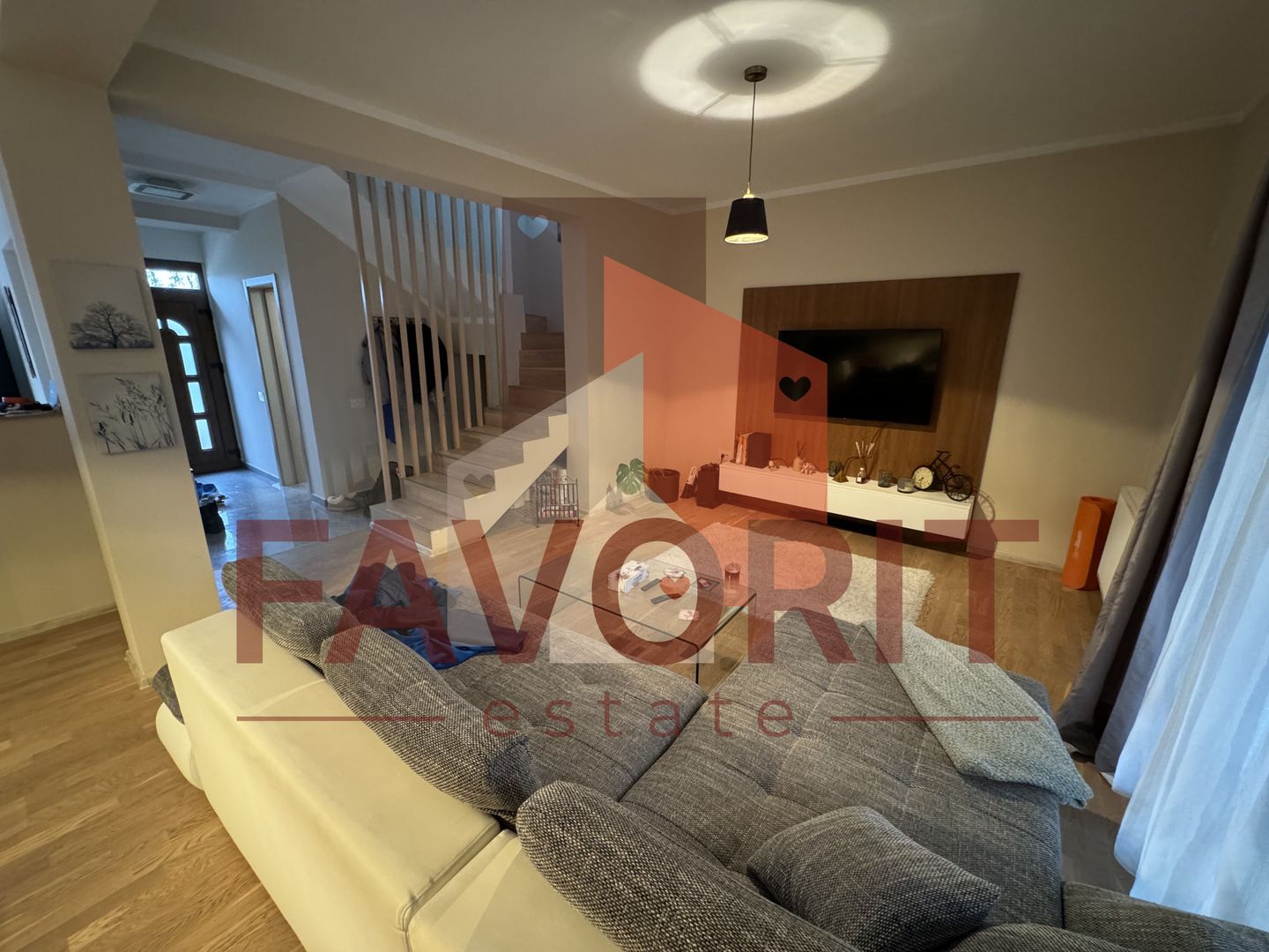 Casa cu garaj, langa padure in Dumbravita, mobilata si utilata - Poză 3