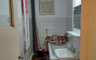 Apartament 2 camere – Port, etaj 1/4 – 3 balcoane, centrală, geam la baie - Poză 17