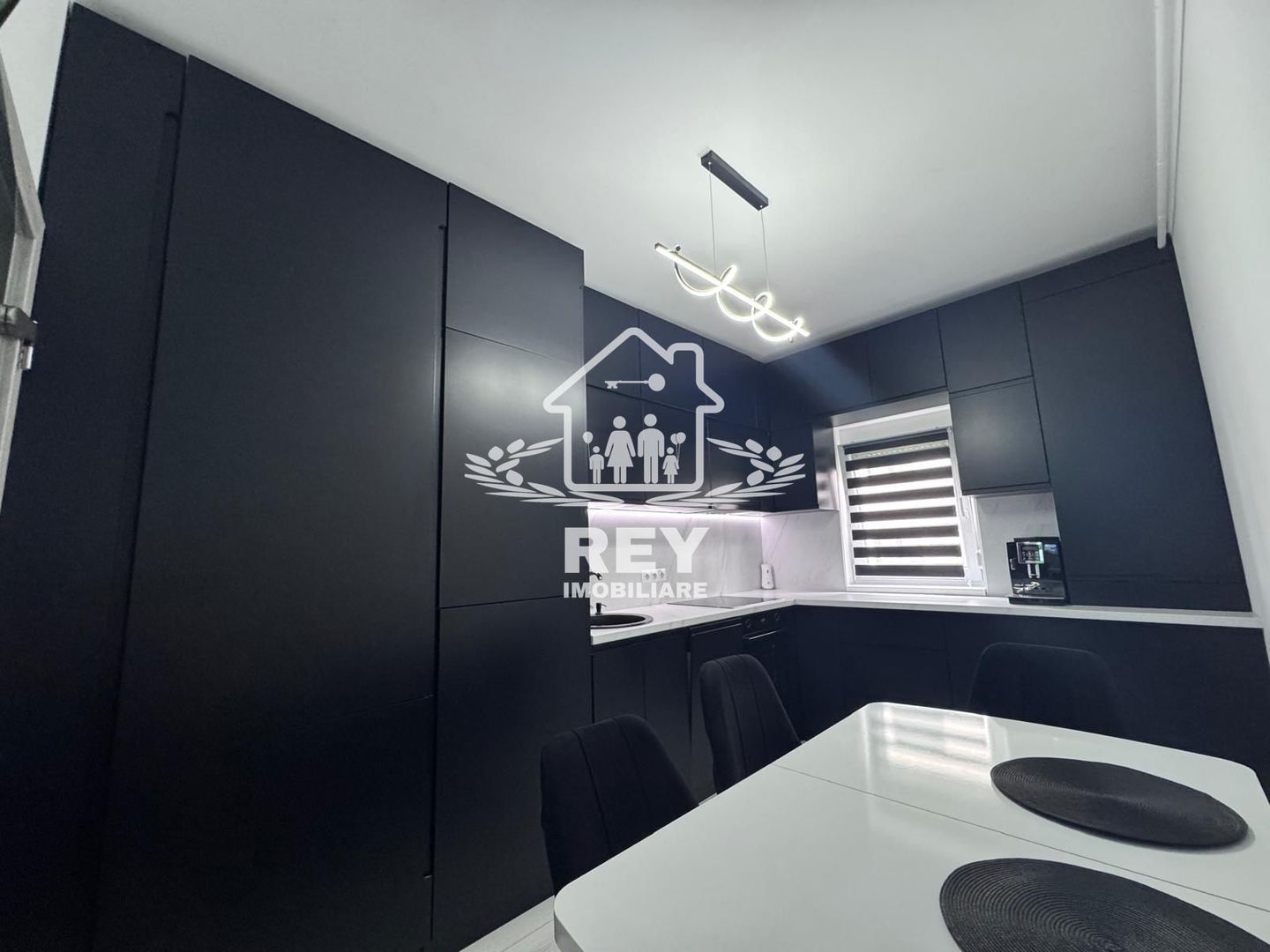 Apartament premium, 3 camere, complet mobilat si utilat de lux - Poză 5