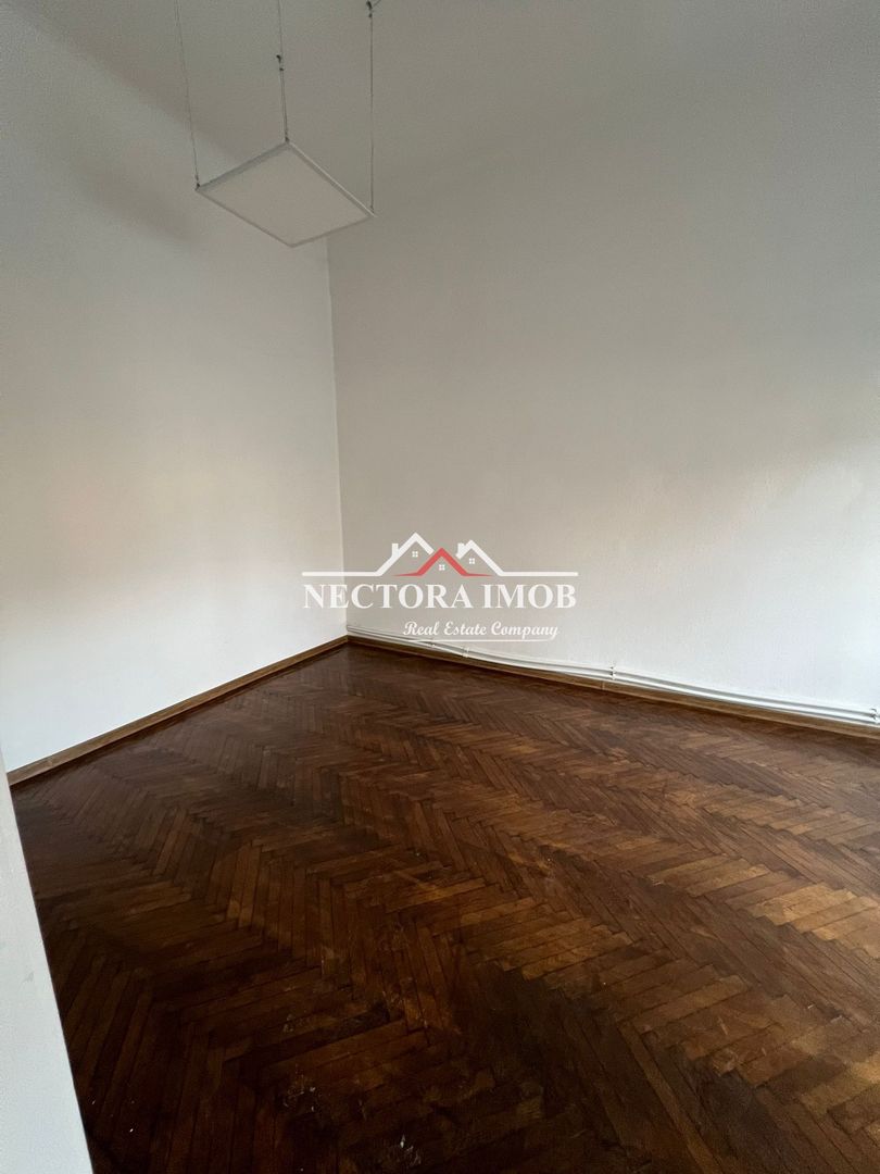 NECTORA IMOB-Apartament 3 cam. la casa, Ultracentral,121mp+128mp teren - Poză 4