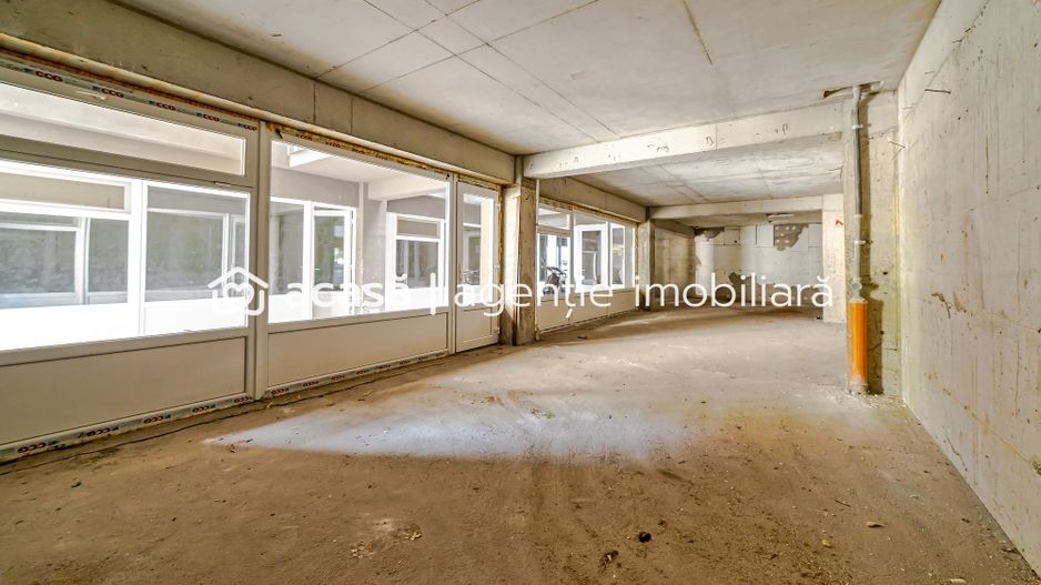 Spațiu comercial amplu și versatil - Poză 5