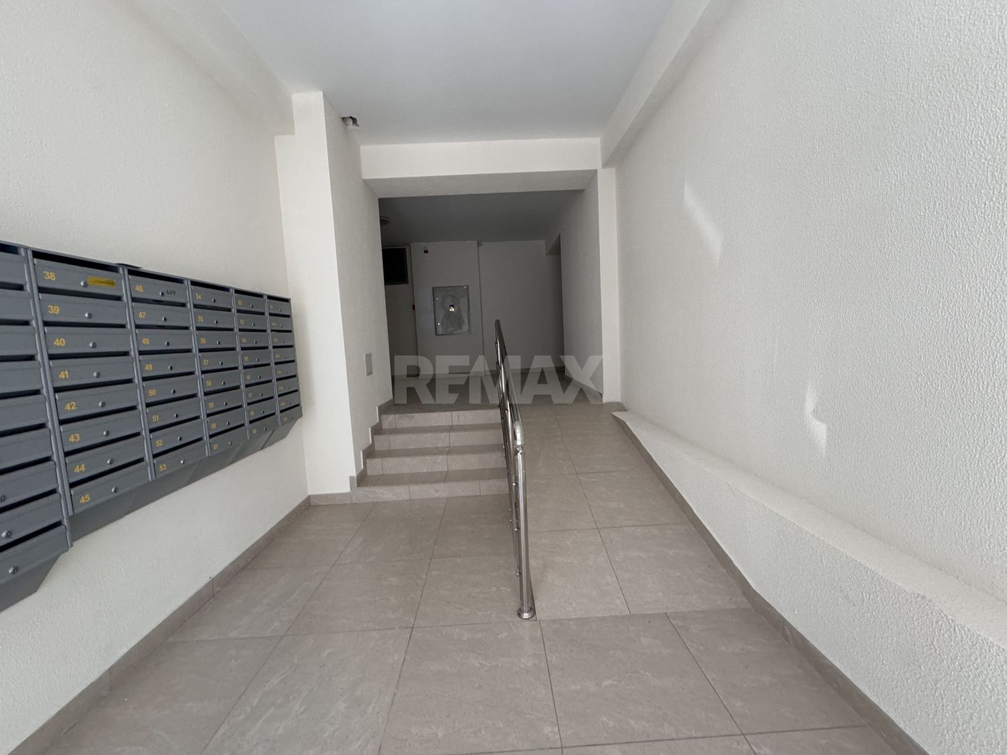 In chirie apartament cu doua camere - Poză 2
