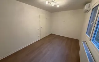 Disponibil imediat. Centrala proprie. Renovat integral - Poză 19