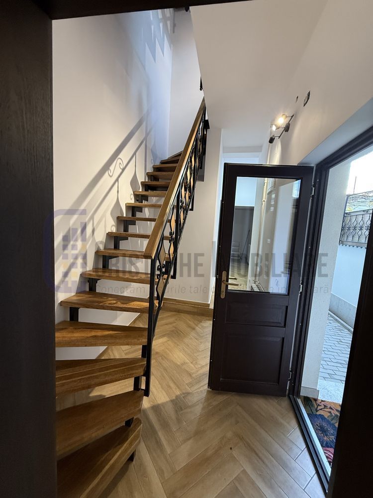 Vila P+1+M + parcare - Poză 2