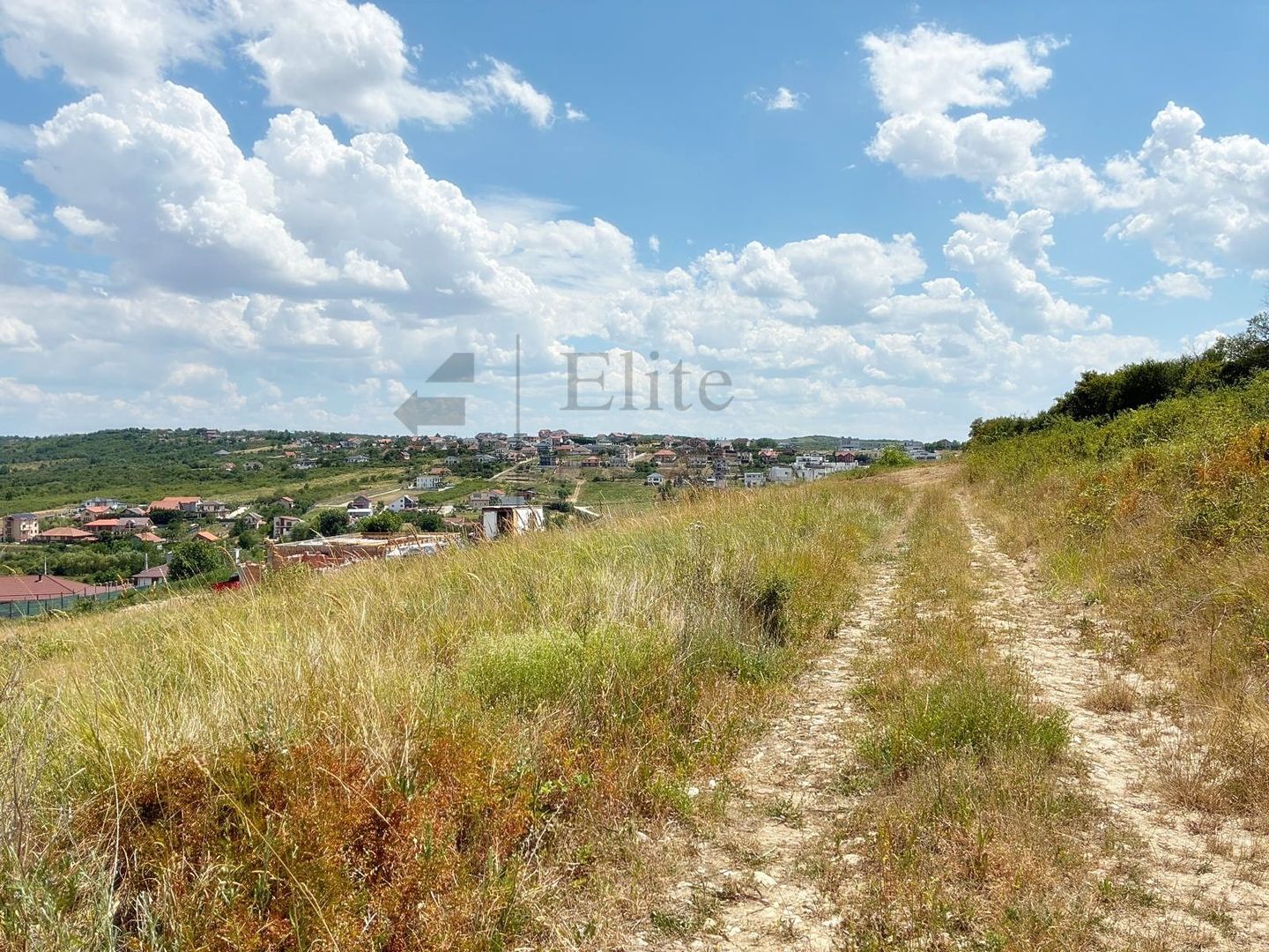 Teren intravilan cu o suprafață de 11.050 mp | Ideal ptr investitii - Poză 2