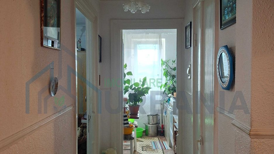 De vanzare apartament central 2 camere - Poză 1