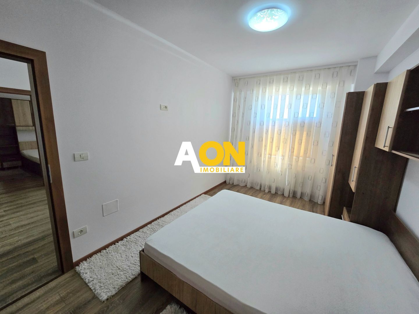 Apartament cu 3 Camere, Complet Mobilat, Bloc Nou, Zona Centru - Poză 10