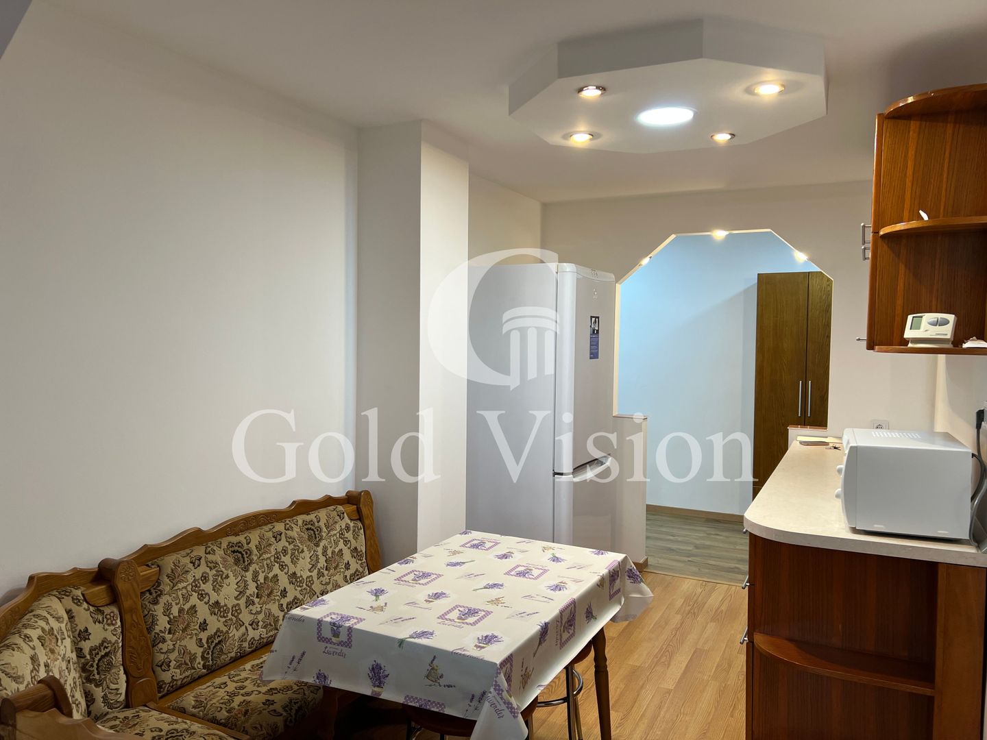 Apartament cu 4 camere, decomandat, 80 mp utili, zonă centrală - Poză 5
