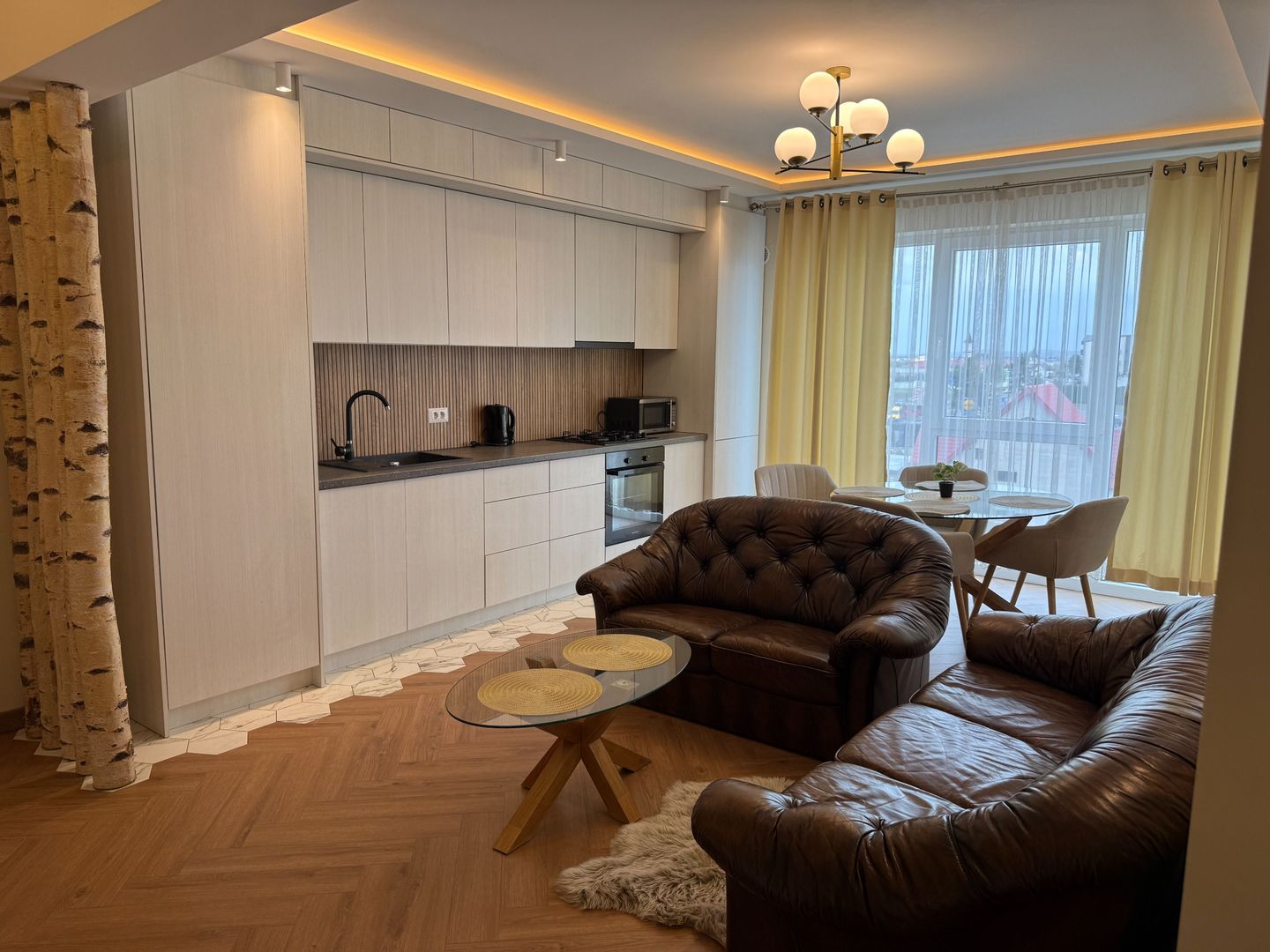Apartament spațios și luminos cu 3 Camere I Rădăuți - Poză 36