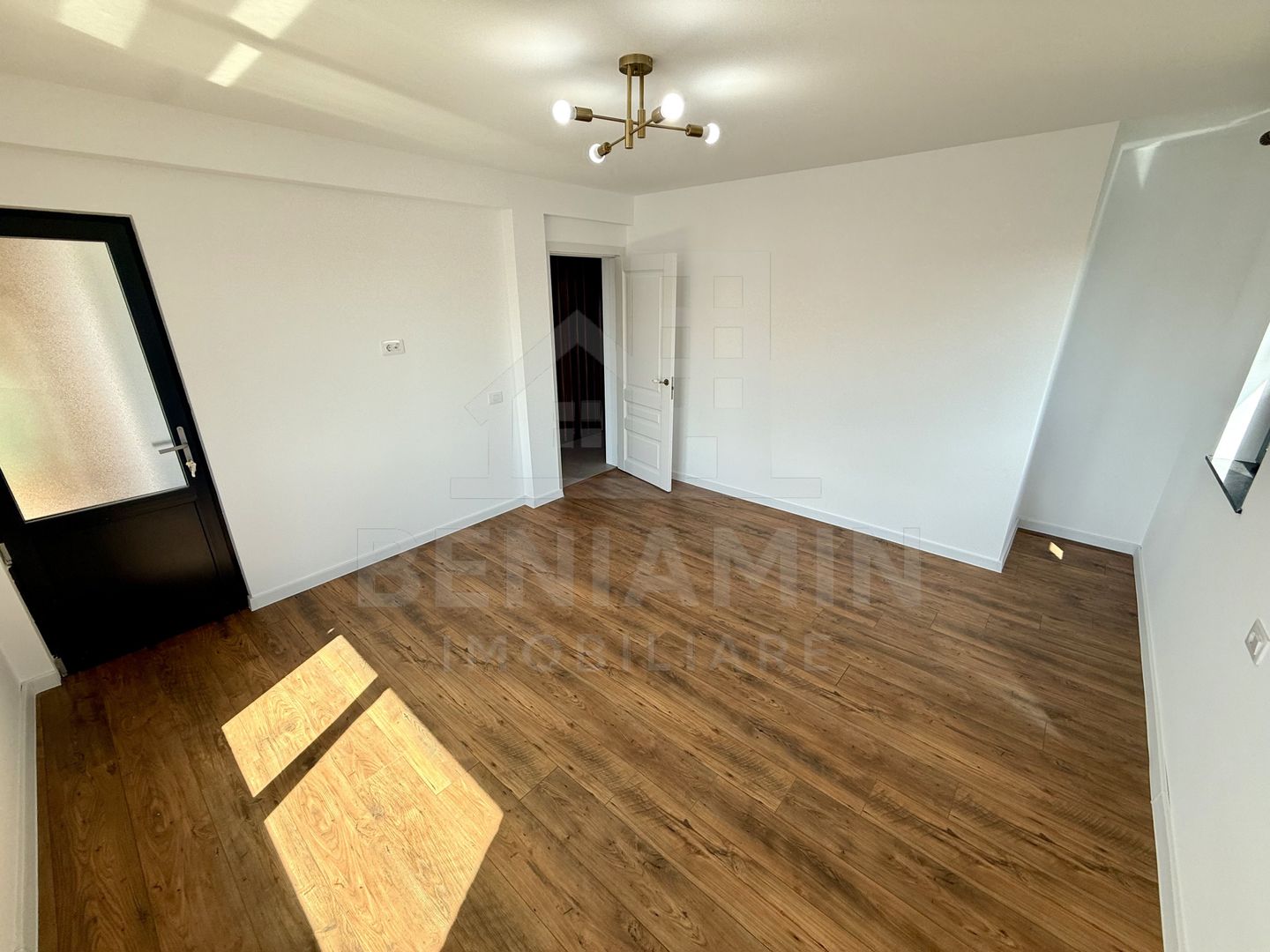 Casa Moderna - P+1 - 150mp - mobilata - utilata - lux - Brestei - Poză 11